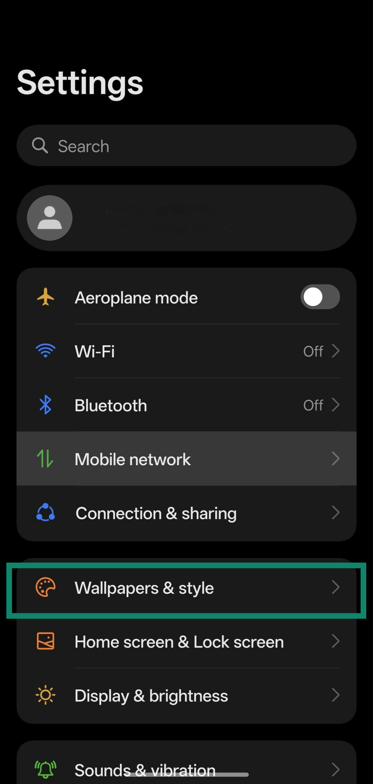 Screenshot showing how to access the Wallpapers & style menu from OnePlus' settings menu